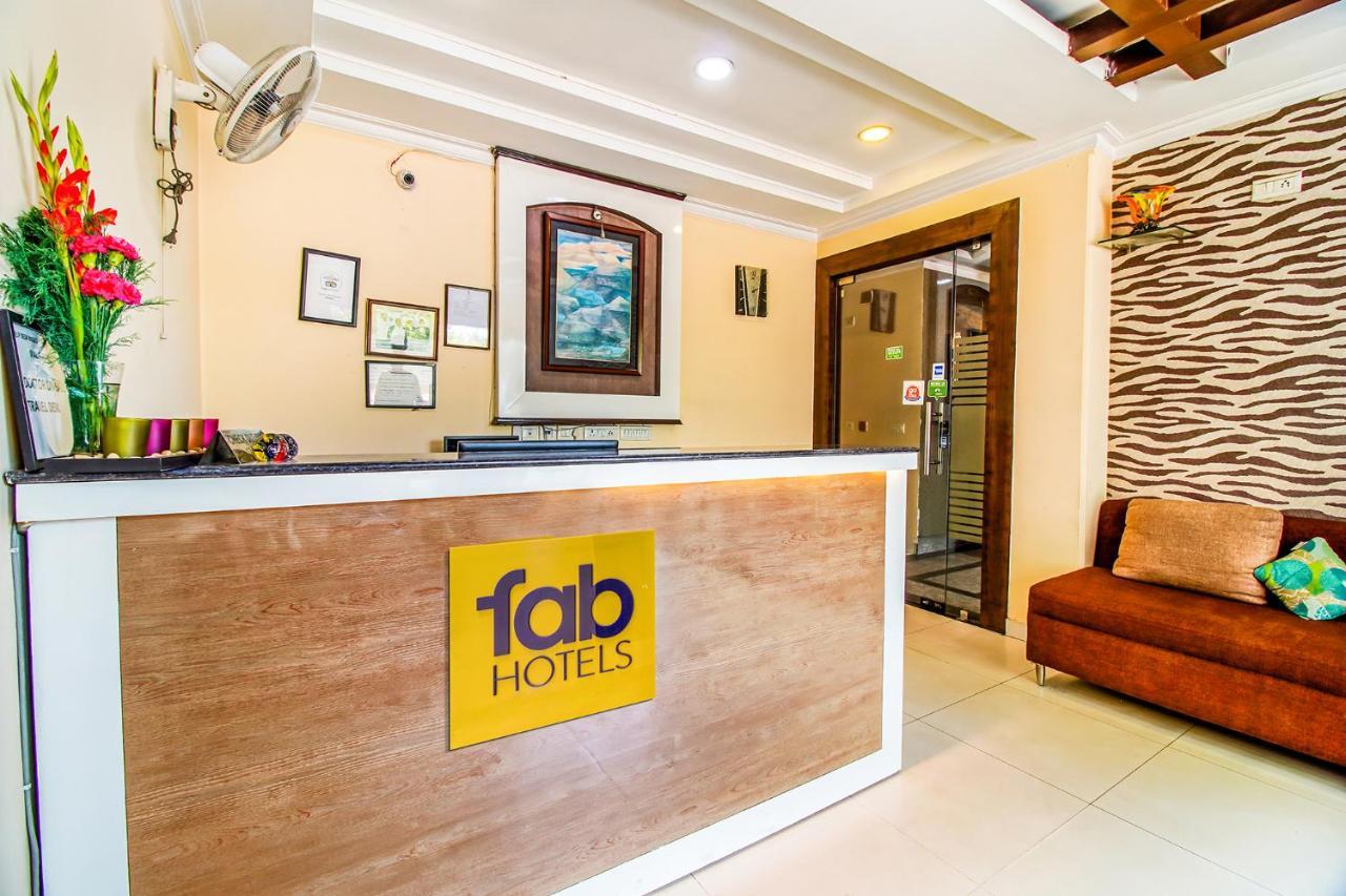 Fabhotel Signature Plaza Új-Delhi Kültér fotó